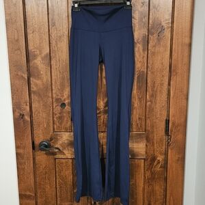 VS PINK Active High-waisted Flare Leggings Small